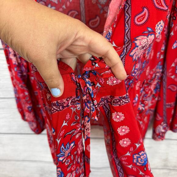 Cato Plus Size Red Floral Tie Front Long Sleeve Blouse Size 22/24W - Picture 4 of 8